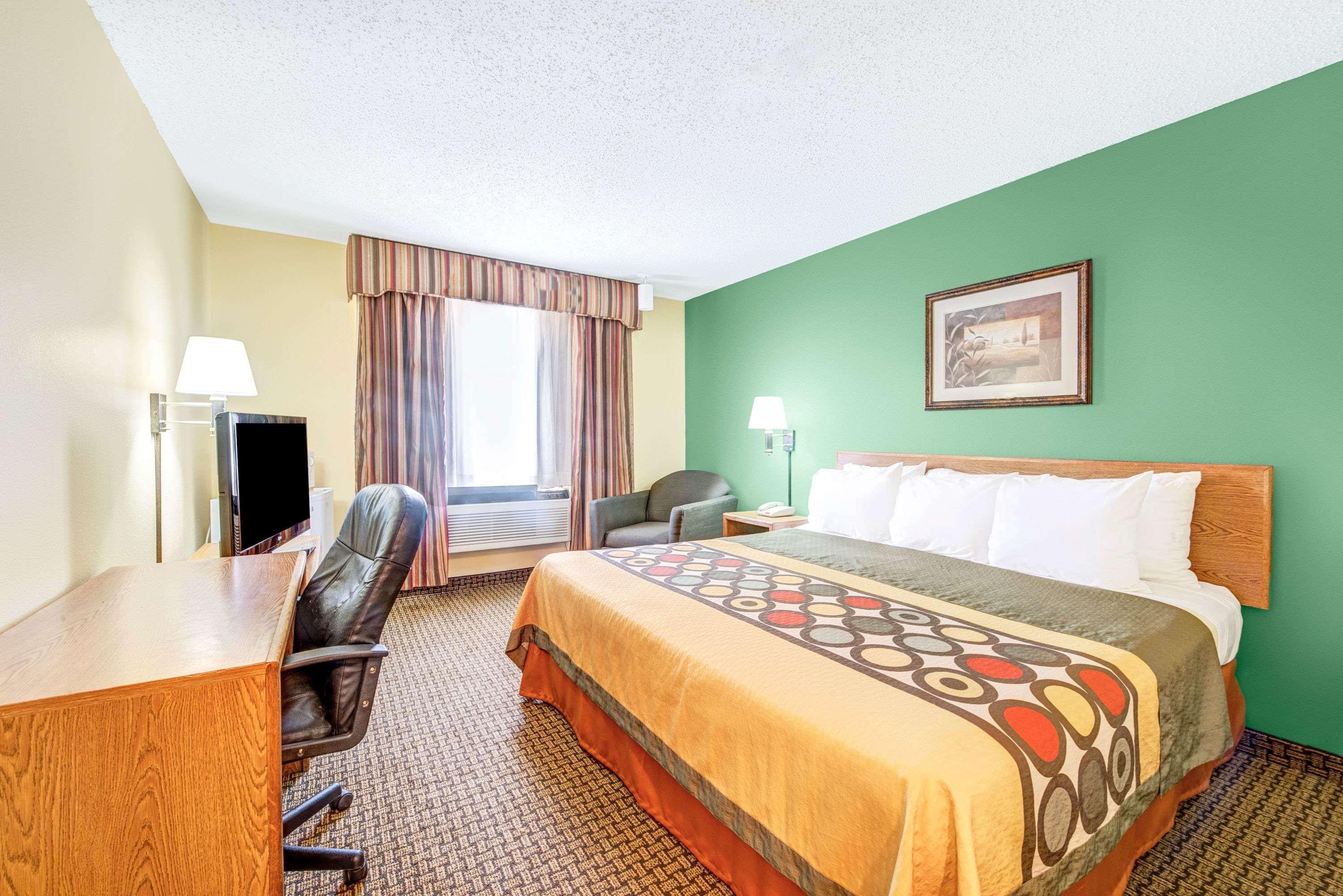 Super 8 By Wyndham Mckinney/Plano Area Buitenkant foto