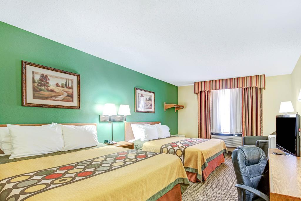 Super 8 By Wyndham Mckinney/Plano Area Buitenkant foto
